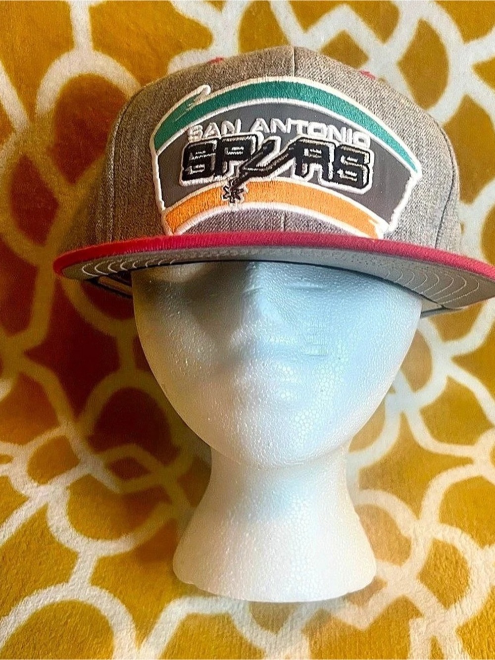 Mitchell & Ness San Antonio Spurs Hardwood Classics Snapback Hat Gray & Pink